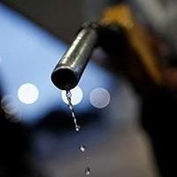 مصر تدرس رفع سعر البترول 41% في موازنة 2022-2023