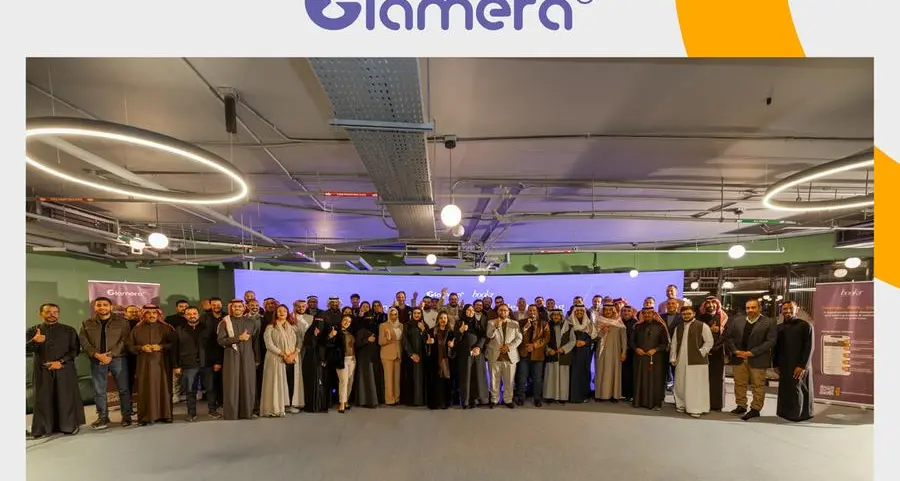 Glamera Holding acquires Bookr Group