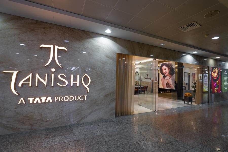 Tanishq goes traditional and contemporary in Karama