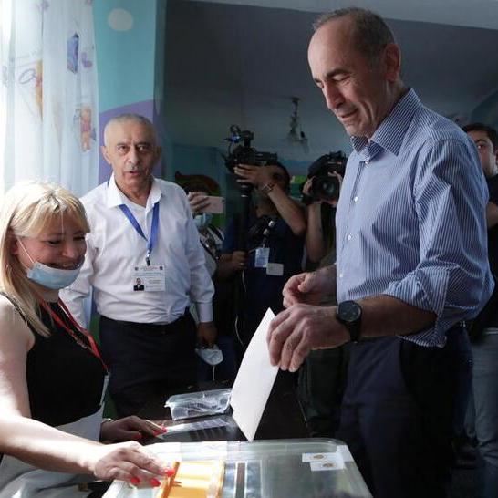 Armenia votes in neck-and-neck parliamentary election