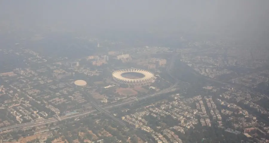 Winter smog blankets South Asian capitals of Dhaka, New Delhi