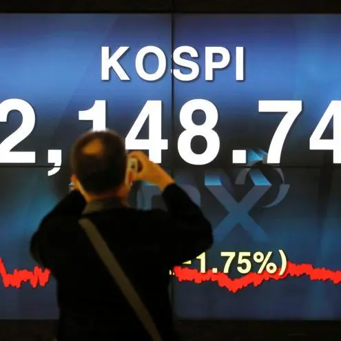 S.Korean shares end higher with monthly gain of 5%