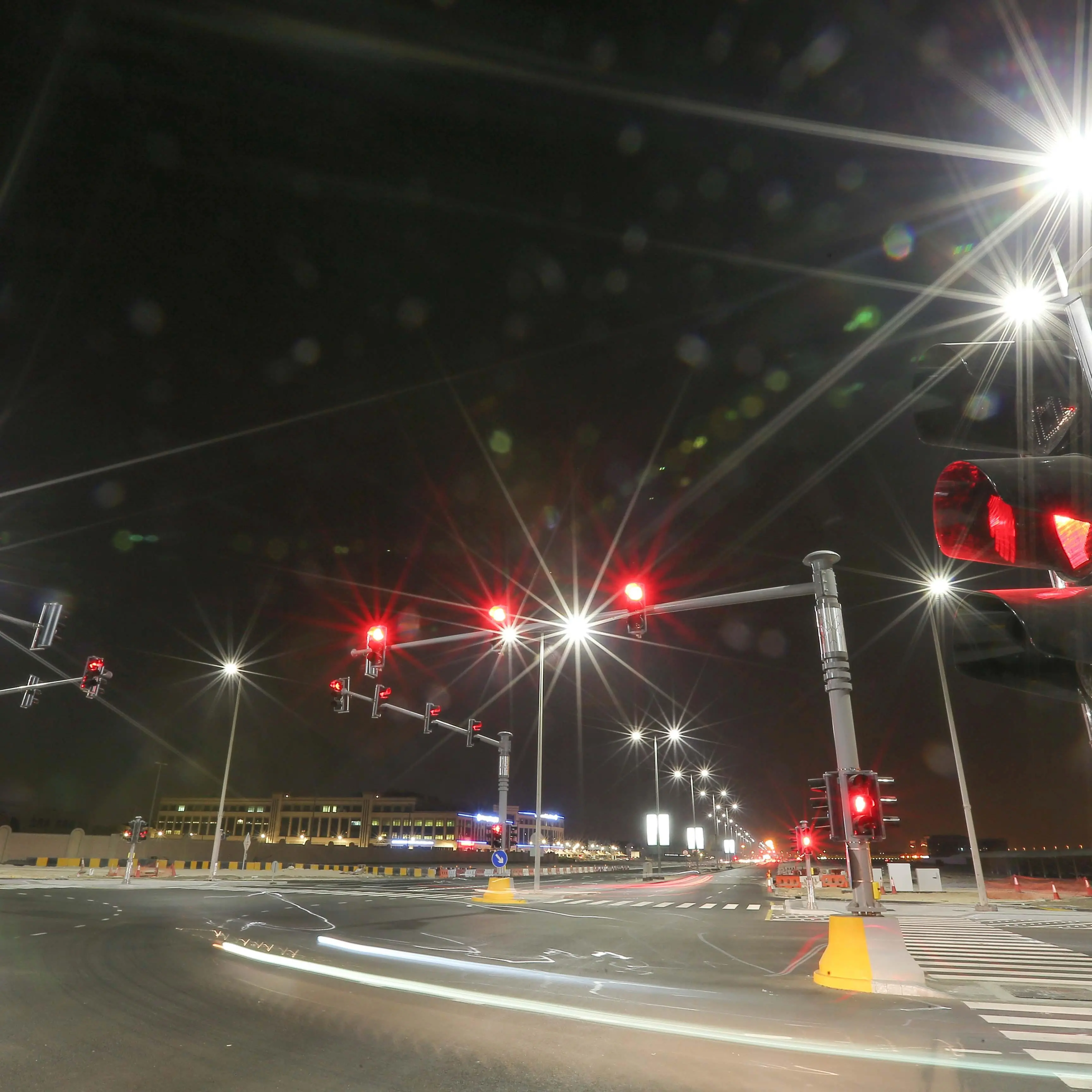 PROJECTS: Abu Dhabi prequalifies companies from 8 countries for PPP road lighting project