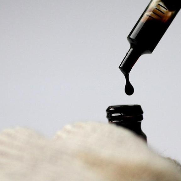 النفط يتراجع متأثر بسياسات مواجهة التضخم التي تهدد النمو