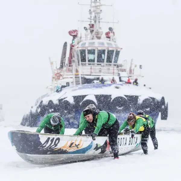 Canada canoe ice races back after pandemic hiatus