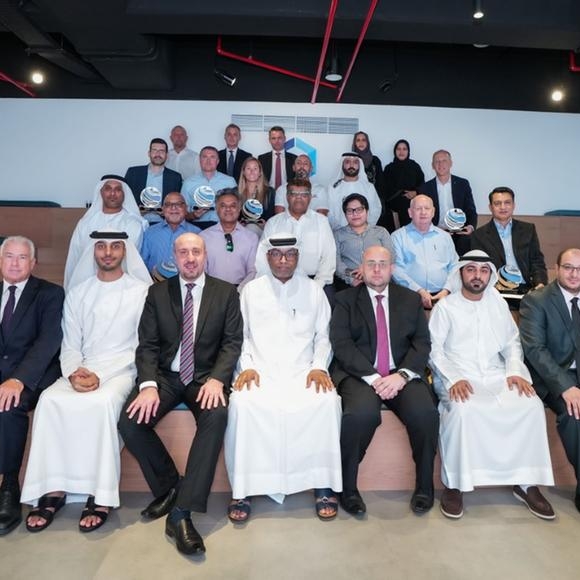 سعيد آل مكتوم: حريصون على تعزيز مكانة دبي ضمن أفضل خمسة مراكز شحن بحري على مستوى العالم