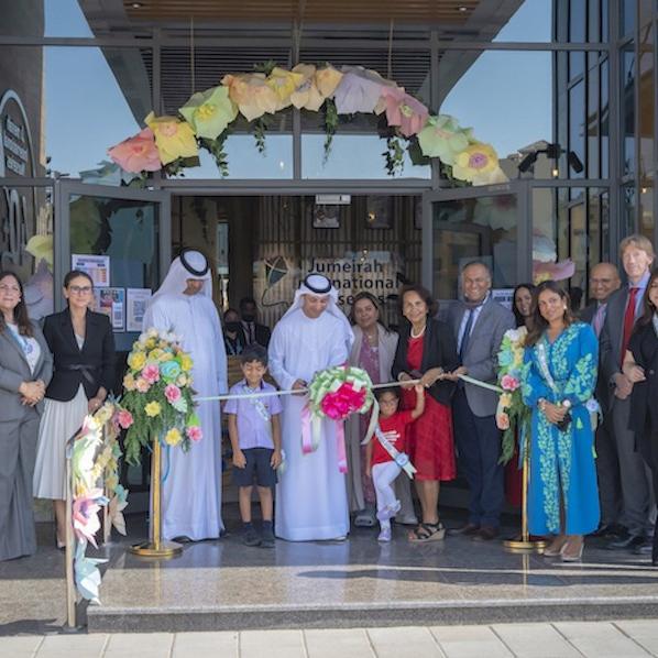 مدير عام هيئة المعرفة والتنمية البشرية بدولة الإمارات يفتتح فرع حضانات جميرا الدولية رسمياً في مجمّع غُروب بمنطقة المردف