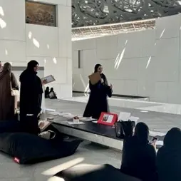 متحف اللوفر أبوظبي يختتم النسخة الأولى من برنامج المتحف للجامعات