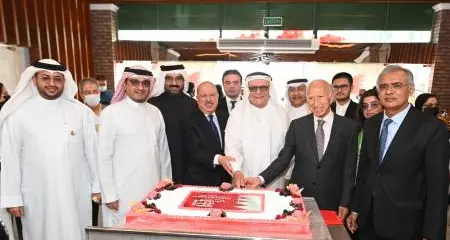 Al Jazira supermarket officially opens at Seef Mall - Seef District