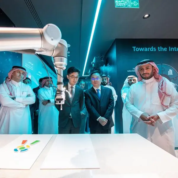 Huawei partners with Saudi Space Commission to launch first technology experience center in KSA