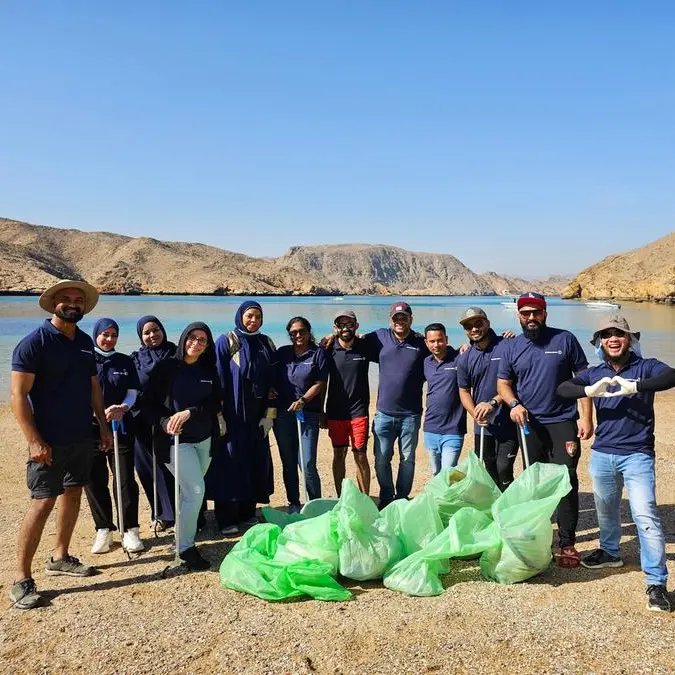 Kuehne+Nagel takes a stand for environmental sustainability: organizes beach cleaning in Oman