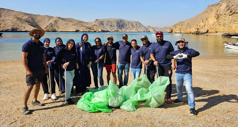 Kuehne+Nagel takes a stand for environmental sustainability: organizes beach cleaning in Oman