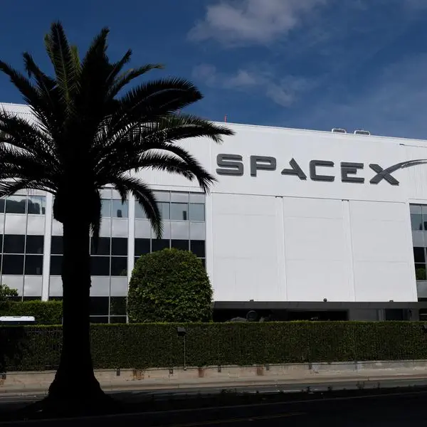 SpaceX ties Musk compensation to Mars colonization goal