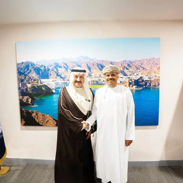 Alizz Islamic Bank hosts AAOIFI Chairman