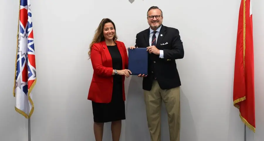 The American University of Bahrain and Etijah Coaching and Consulting Services sign MoU to enhance student opportunities