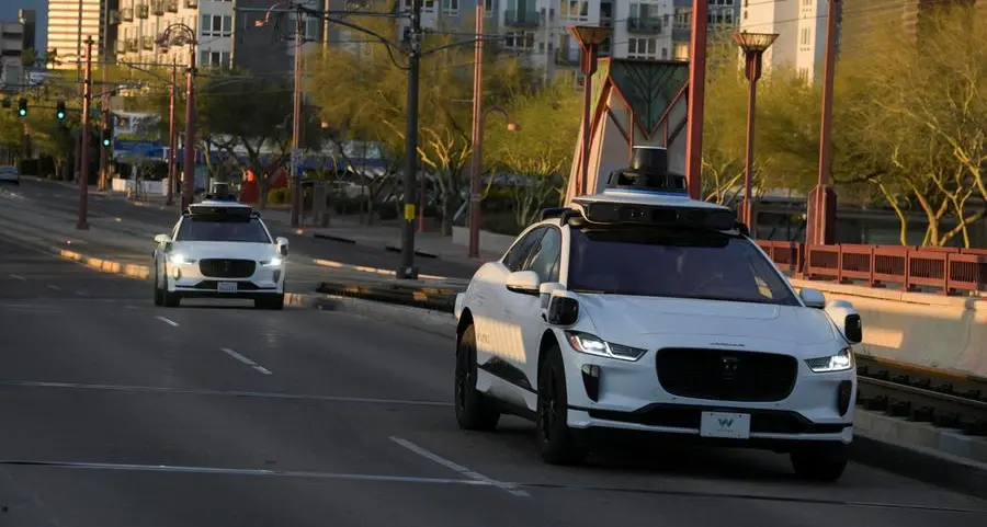 US new vehicles sales set to rise in March, report shows