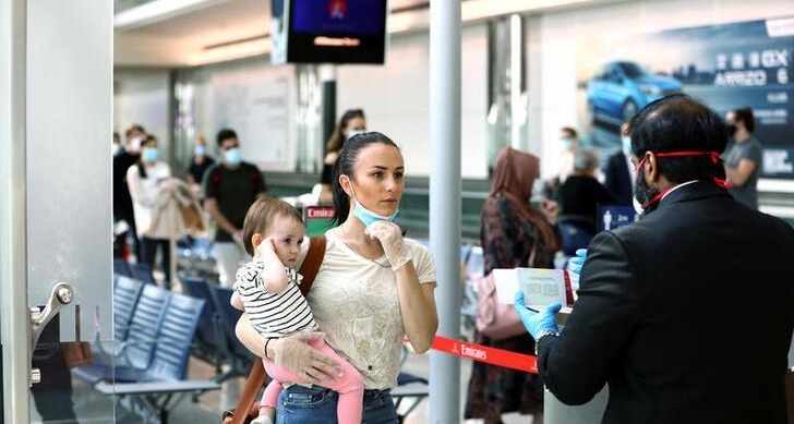 COVID-19: UAE eases mask rules in flights, schools as cases drop
