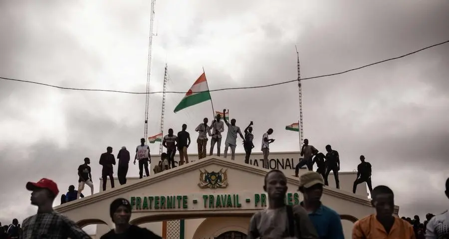 Pressure mounts on Niger coup leaders as deadline approaches