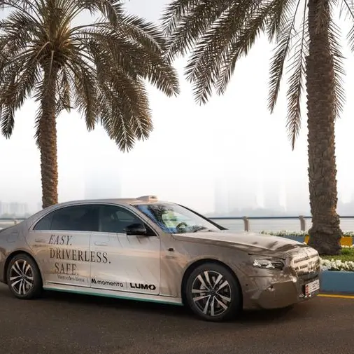 Mercedes-Benz and Momenta team up with local mobility provider Lumo for S-Class robotaxi offering