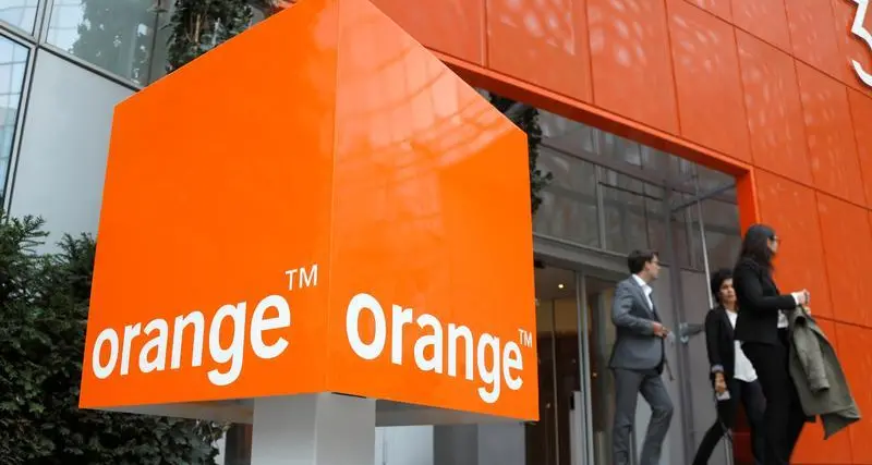 Orange boss under pressure over network outage in France