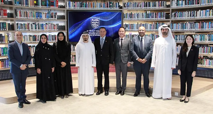 Mohammed Bin Rashid School of Government welcomes delegation from Civil Service College Singapore