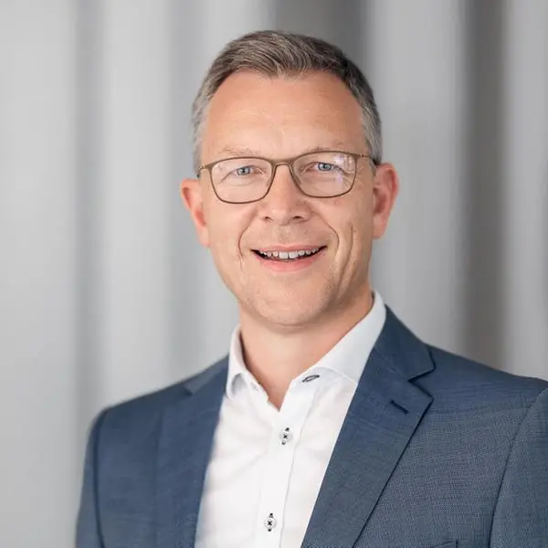 HIMA and DEUTA present new SafeHMI solution