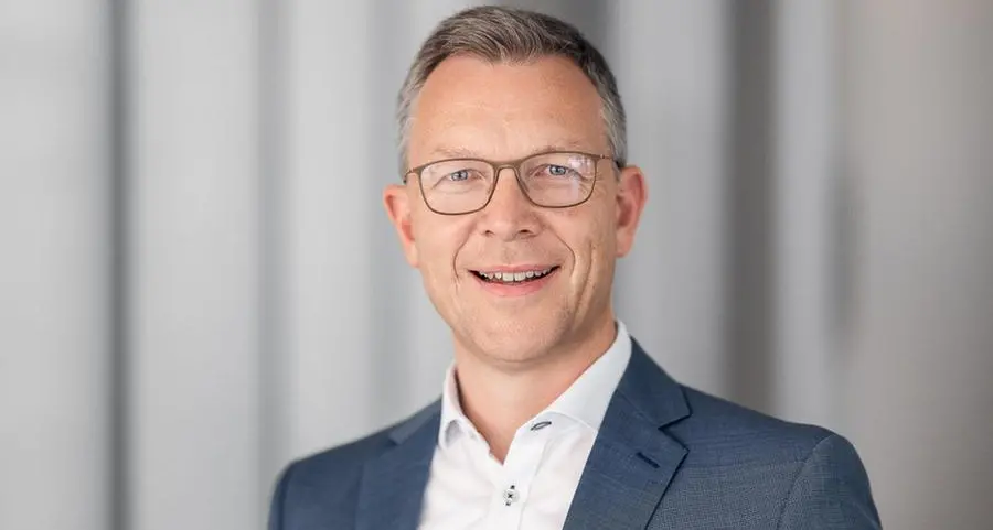 HIMA and DEUTA present new SafeHMI solution