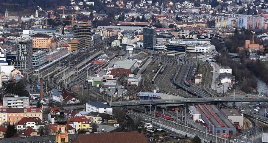 Austrian trains grind to halt as rail workers strike