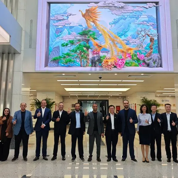 Du and China Mobile International explore 5G Advanced connectivity for metro projects