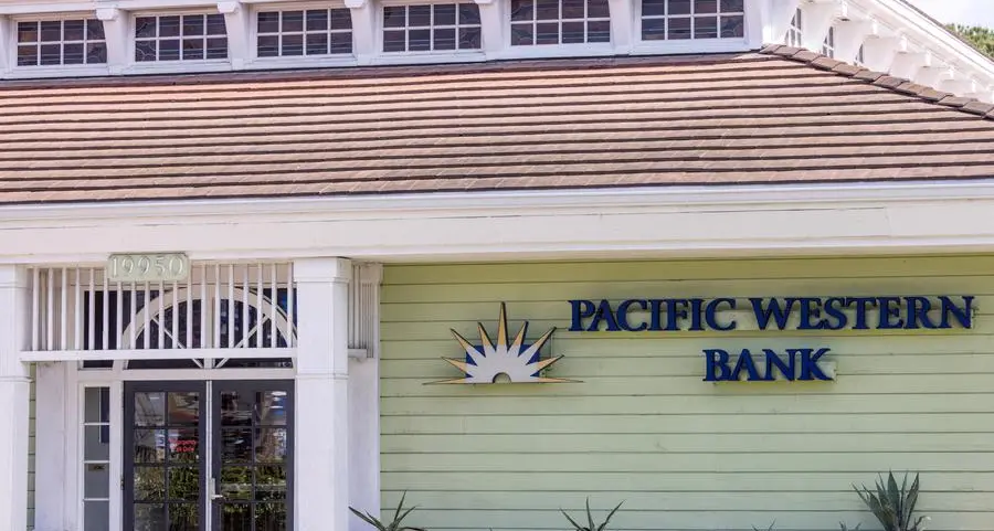 US regional banks rise in attempt to shake off crisis of confidence