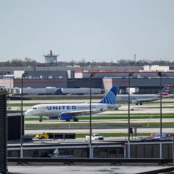 United's chief takes fight with American to White House with merger pitch