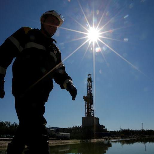 Oil bounces around as tight supply offsets China, recession fears