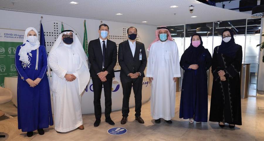 سانوفي ومدينة الملك عبد الله الطبية توقعان اتفاقية لإنشاء أول سجل لمرضى الزوائد الأنفية في السعودية