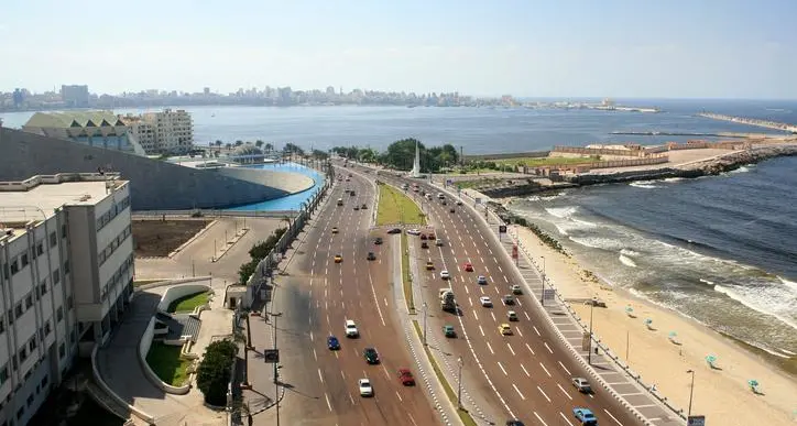 Egypt eyes up to $2bln in revenues from Mokattam Corniche project: Minister\n