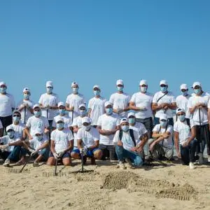 Lafarge Egypt continues environmental endeavors collecting plastic pollution in Egypt's beaches