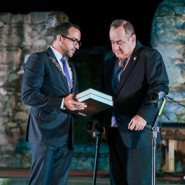Guatemalan President hosts Fahim Al Qasimi