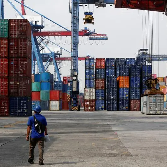 Indonesia cuts taxes for conversion of export proceeds