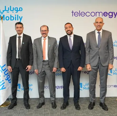 Mobily partners with Telecom Egypt to land the first Saudi submarine cable linking Saudi Arabia and Egypt