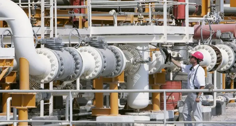عُمان توقع اتفاقية للتنقيب عن الغاز مع تحالف 3 شركات