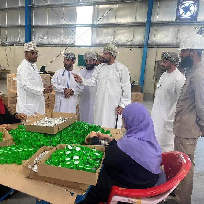 Minister of Commerce, Industry and Investment Promotion visits Nizwa Industrial City