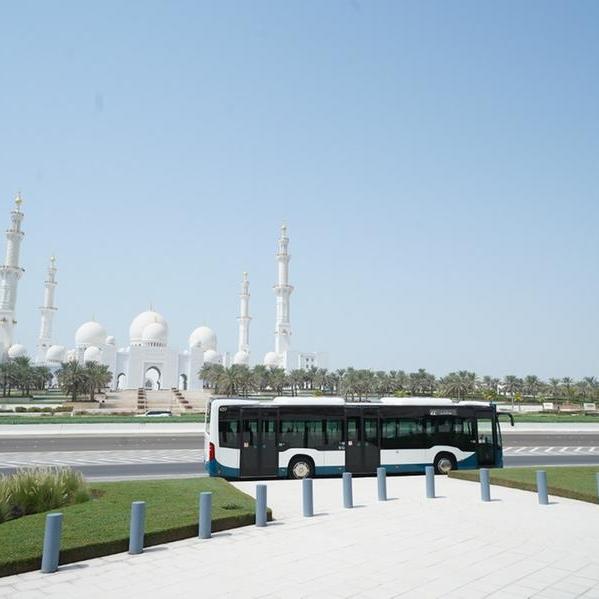 مركز النقل المتكامل يعلن عن مجموعة من التسهيلات والخدمات لزوار جامع الشيخ زايد الكبير