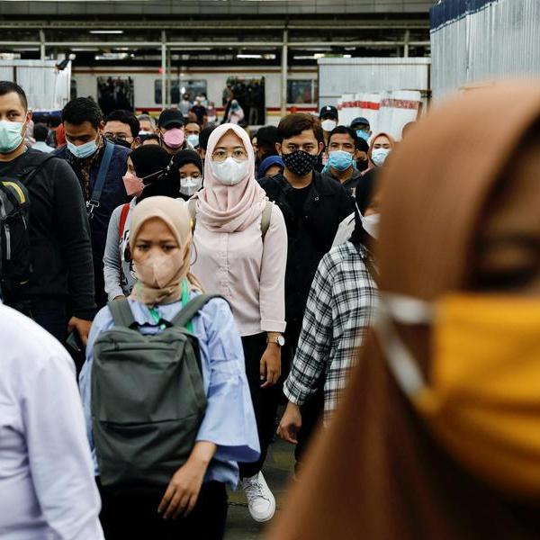 Indonesia to drop outdoor mask mandate as COVID-19 infections drop