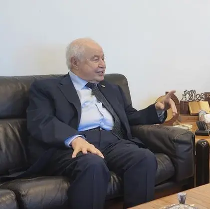Dr. Abu-Ghazaleh calls for adopting the ‘Smart School Bag’ at Lebanese schools