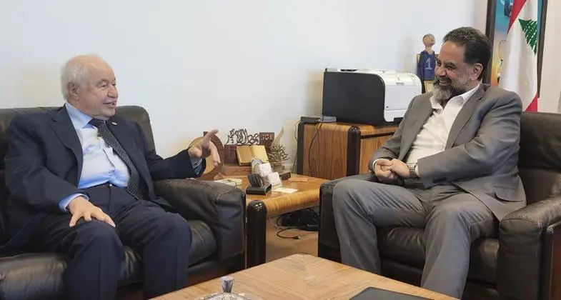 Dr. Abu-Ghazaleh calls for adopting the ‘Smart School Bag’ at Lebanese schools