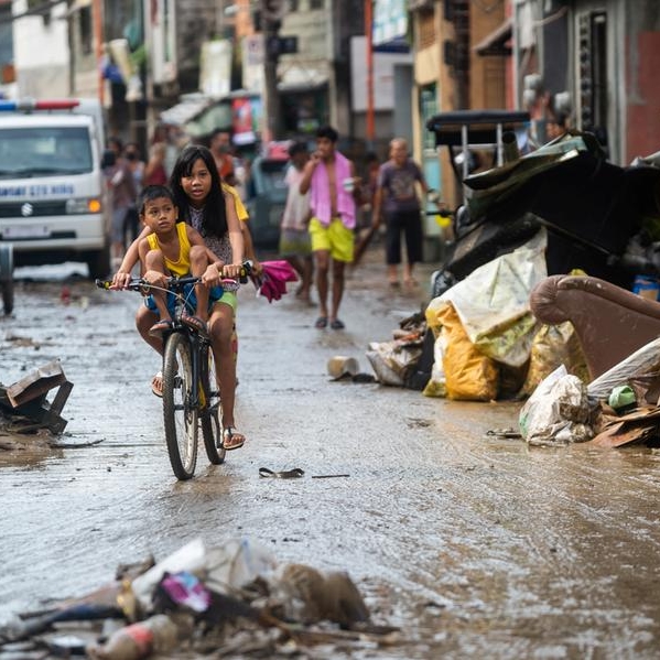 Typhoon death toll reaches 8 in Philippines, over 50,000 displaced