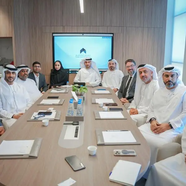 Sharjah Asset Management discusses institutional cooperation opportunities with Emirates Researchers Center