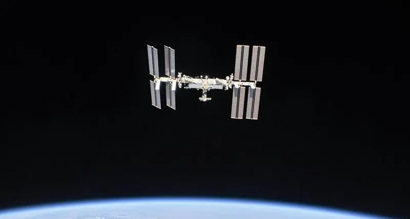 Russia, planning to go it alone, unveils model of new space station