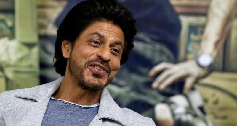 Happy Birthday Shah Rukh Khan: Bollywood superstar clicks selfies with fans outside Mannat