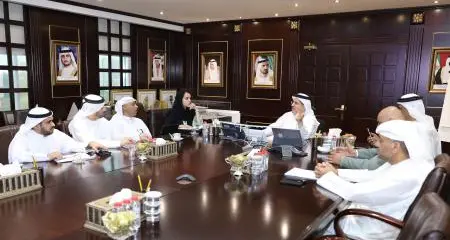 اللجنة المختصة في هيئة كهرباء ومياه دبي تتابع تركيب مولدات كهرباء احتياطية في المواقع والمنشآت الحيوية في دبي