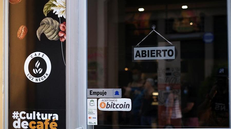 Crypto crash leaves El Salvador with no easy exit from worsening crisis
